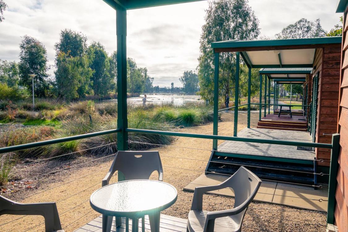 Victoria Lake Holiday Park Shepparton Extérieur photo