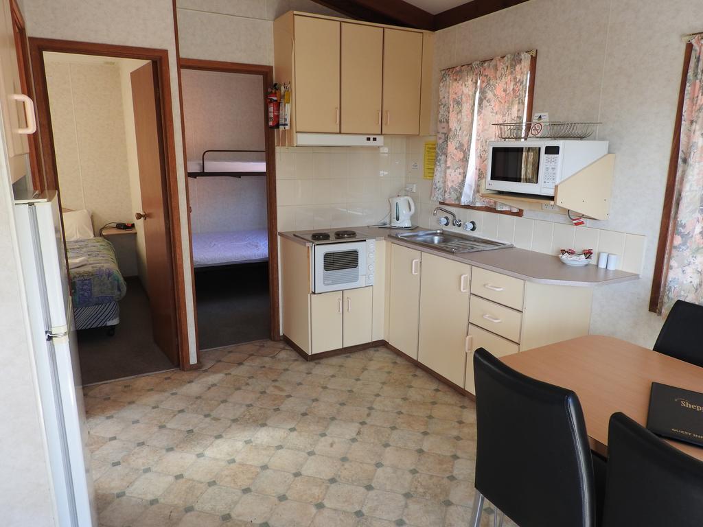 Victoria Lake Holiday Park Shepparton Extérieur photo
