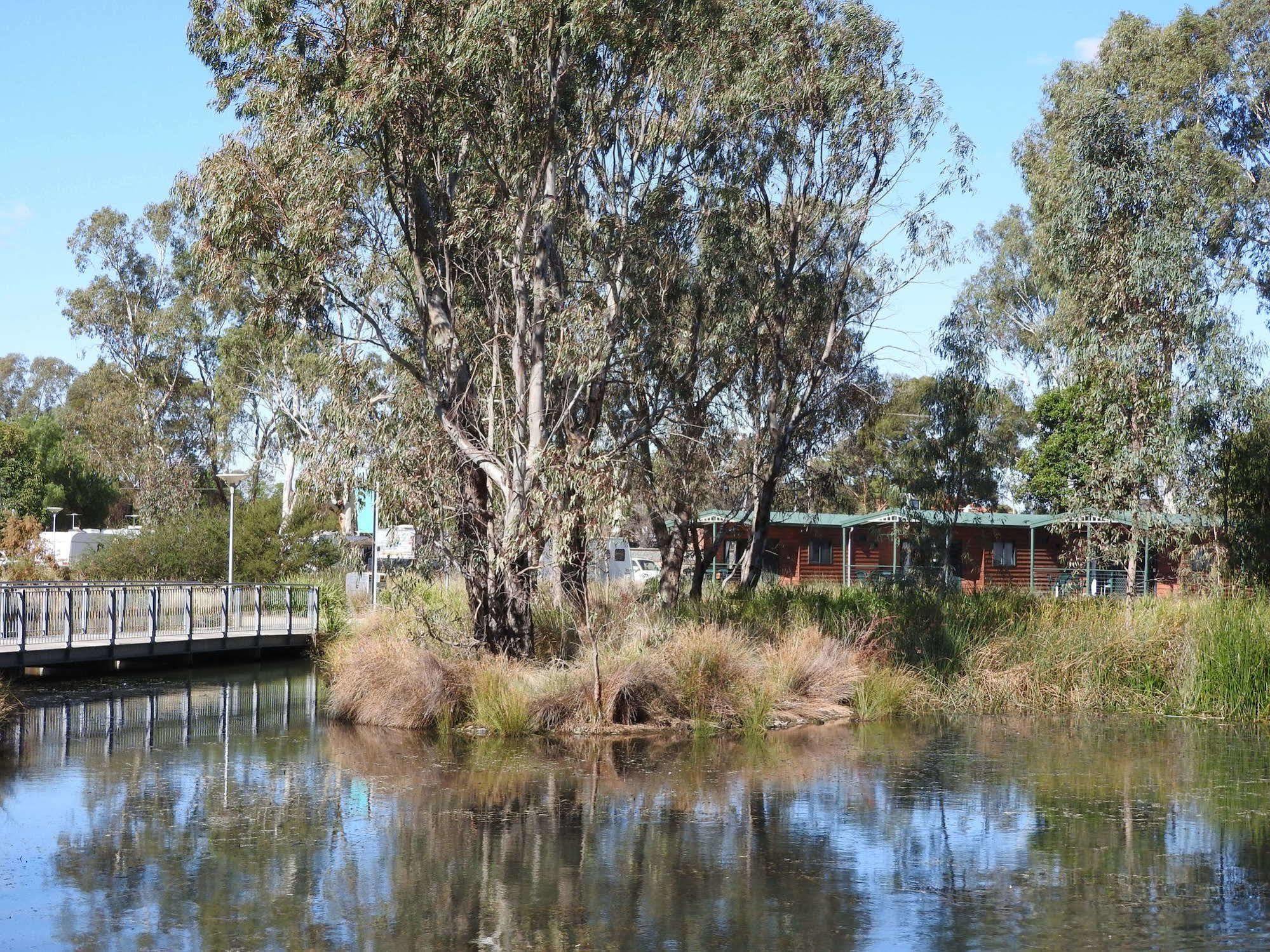 Victoria Lake Holiday Park Shepparton Extérieur photo