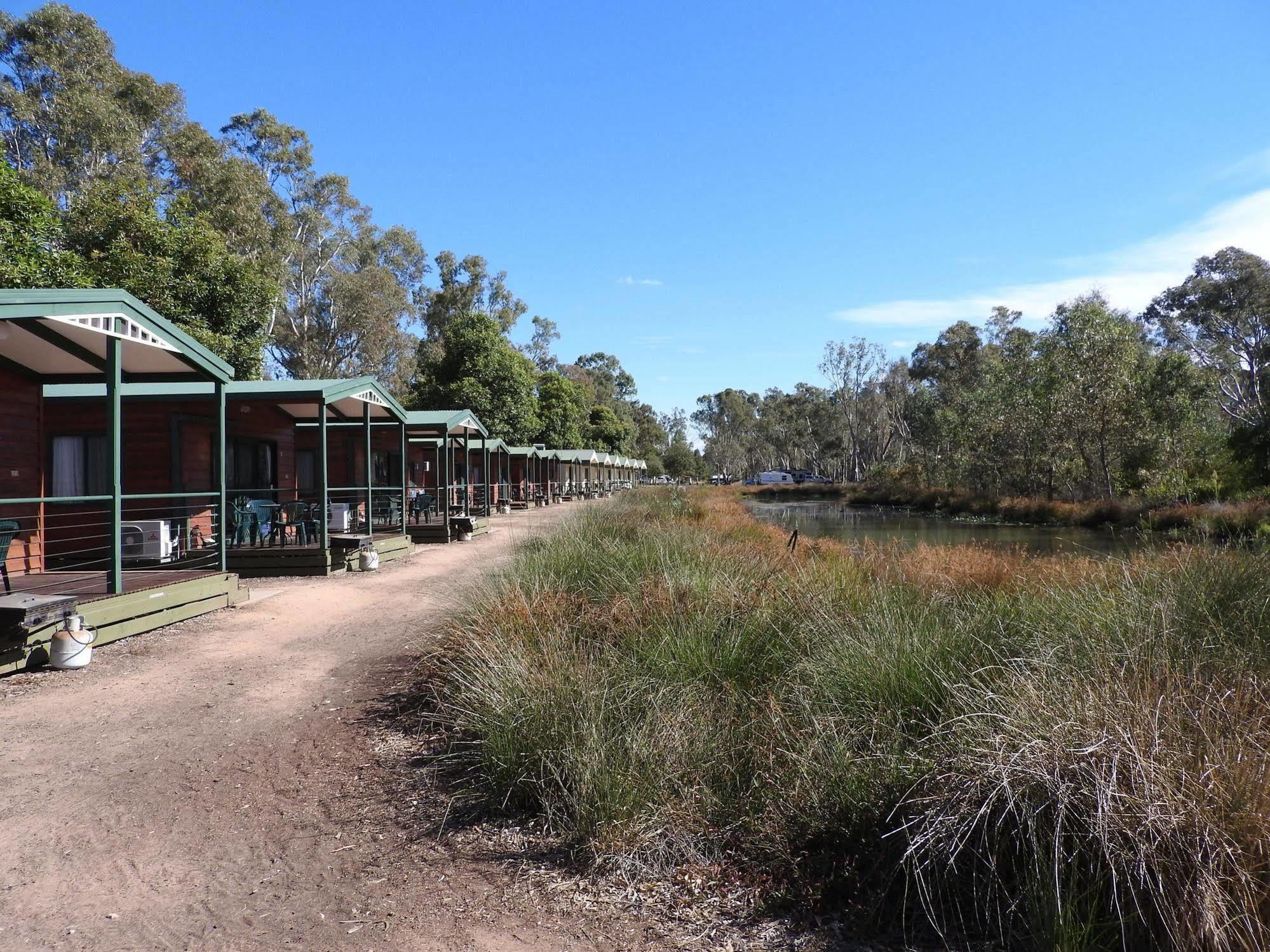 Victoria Lake Holiday Park Shepparton Extérieur photo